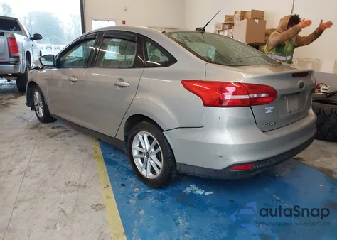 2015 Ford Focus Se z USA, uszkodzony, nr VIN 1FADP3F29FL353843